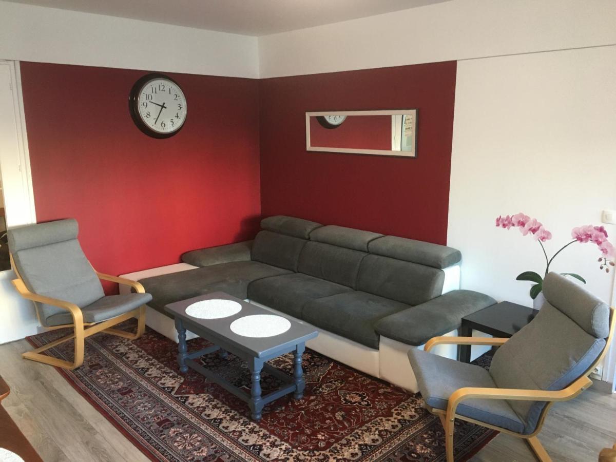 Bedinreims "Burgundy Bottle": Spacious 4-Bedroom Apartment with Free Parking Exterior photo