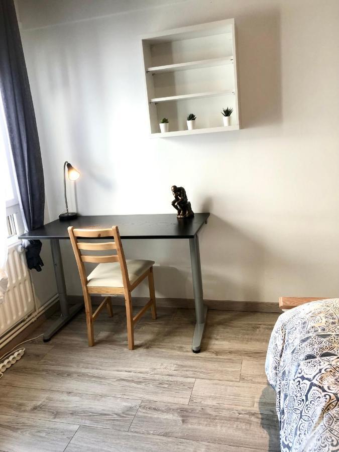 Bedinreims "Burgundy Bottle": Spacious 4-Bedroom Apartment with Free Parking Exterior photo