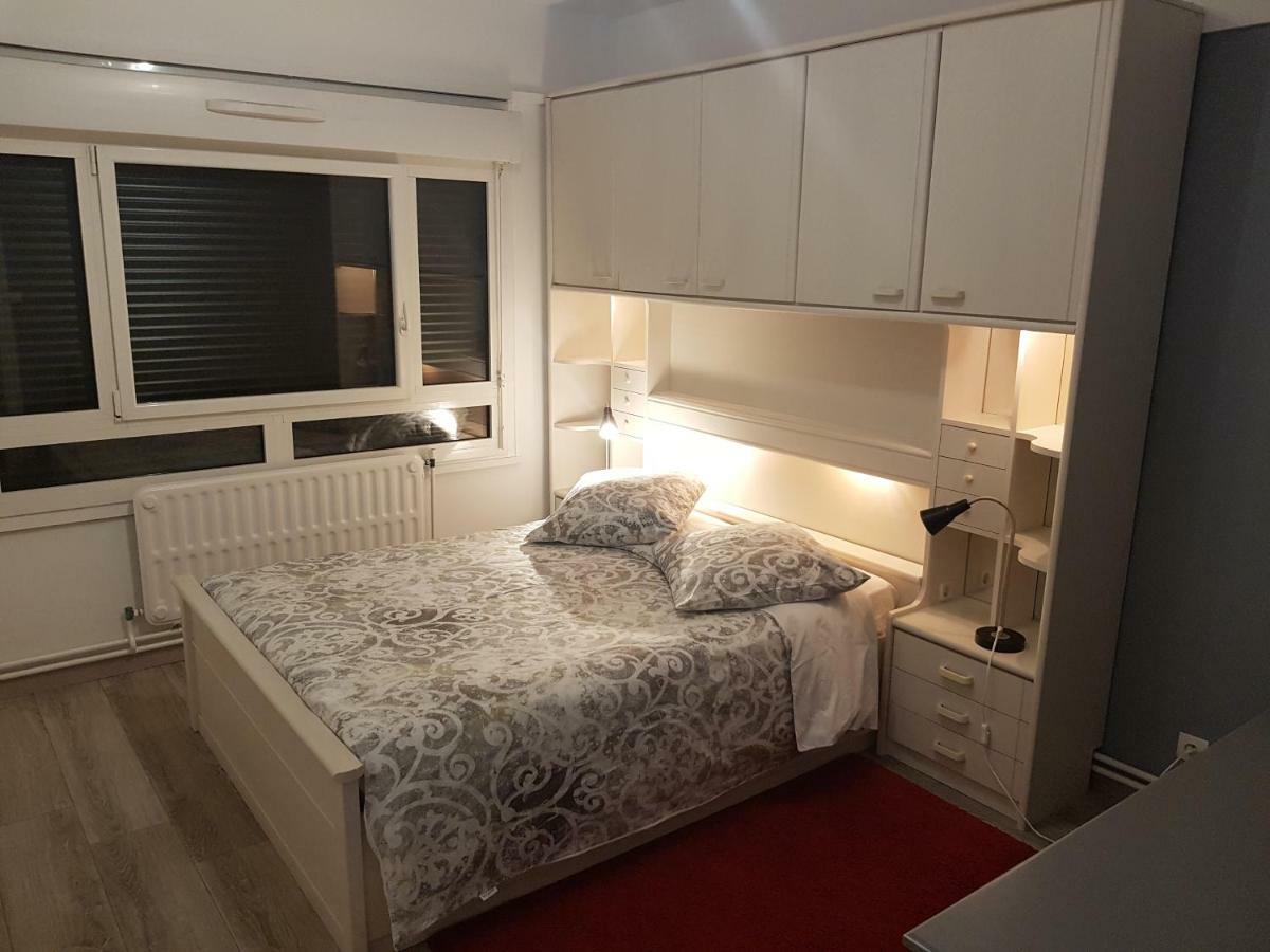 Bedinreims "Burgundy Bottle": Spacious 4-Bedroom Apartment with Free Parking Exterior photo
